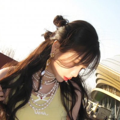 玉女寻春